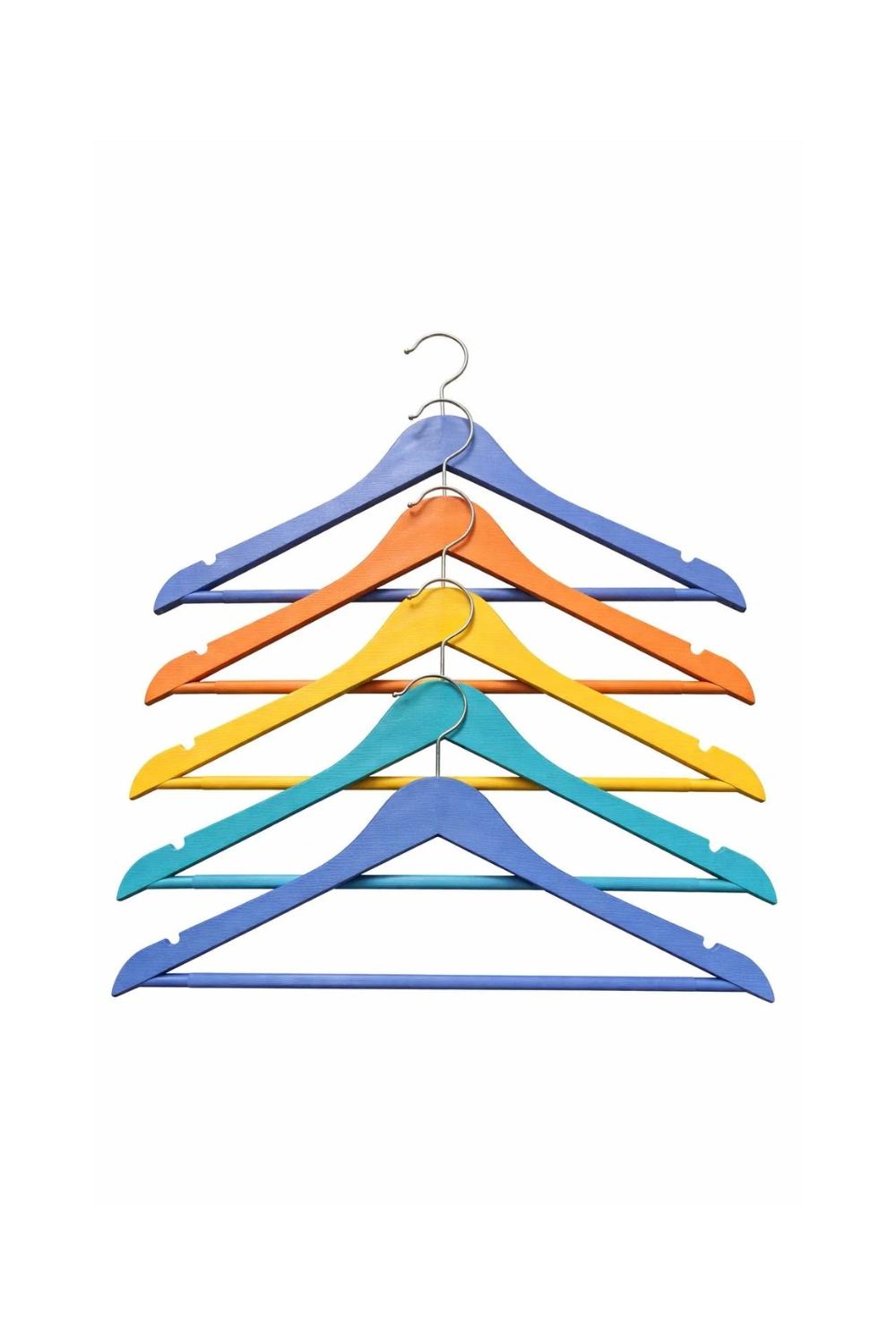 WOODEN HANGER SET (5 PCS)