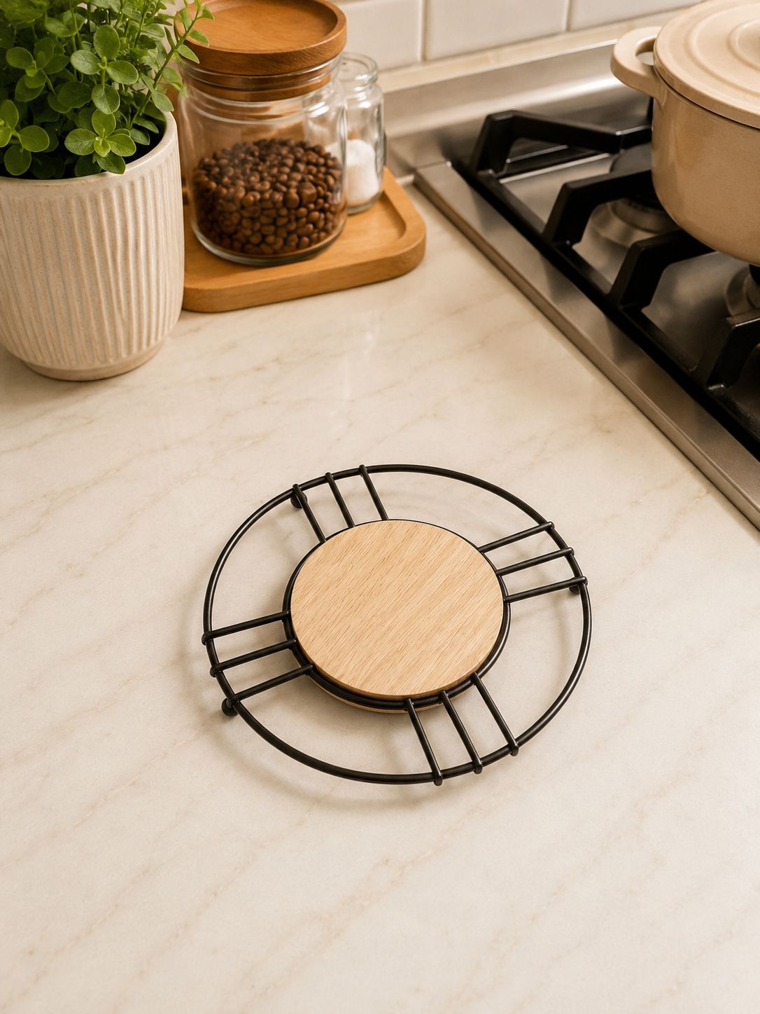 ROUND SHAPED TRIVET