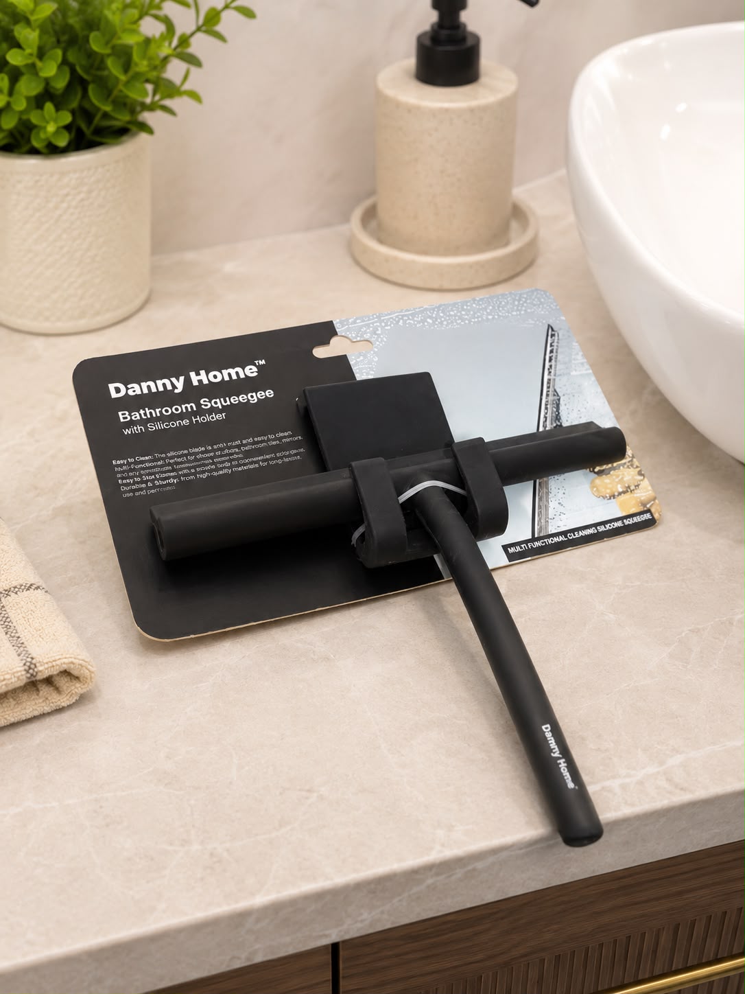 SILICONE CLEANING SQUEEGEE WITH WALL HOLDER